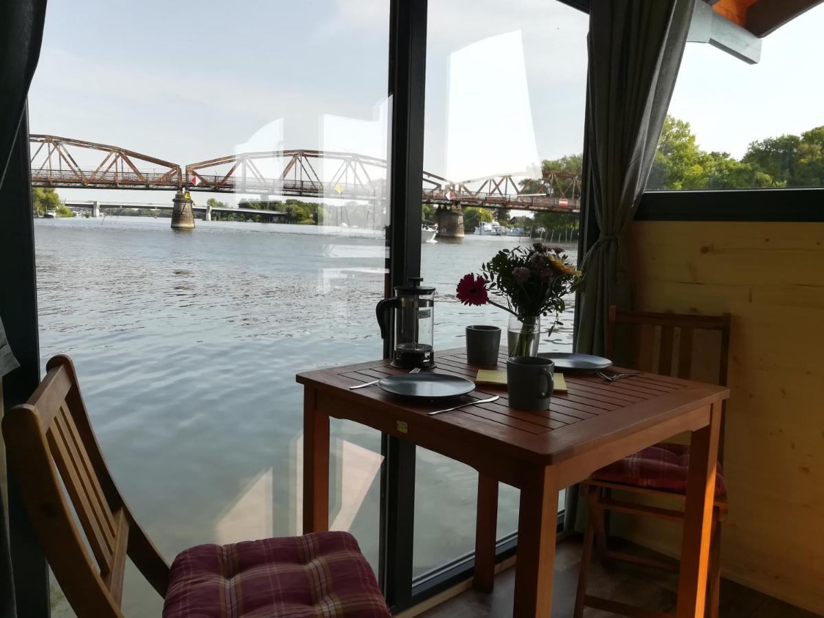 Gaestehaus Schloss Plaue 브란덴부르크 외부 사진
